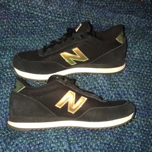 Women’s size 7.5 New Balance 501s